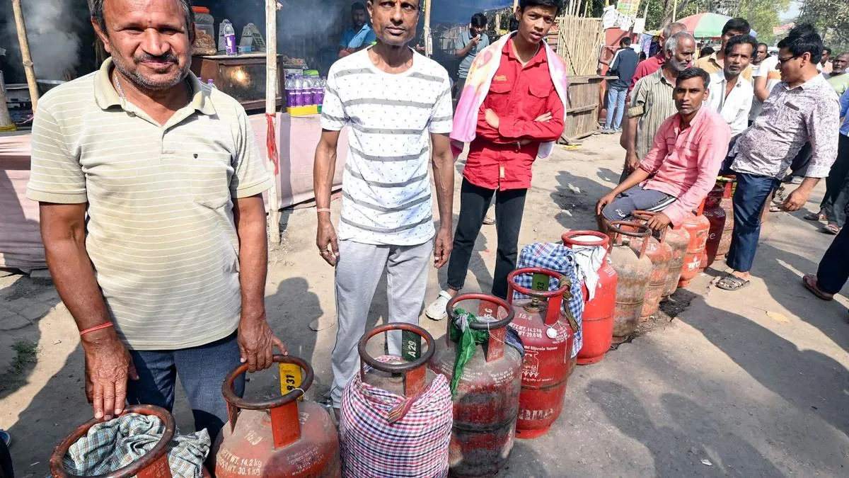 21 arrested in Bihar for hoarding LPG cylinders