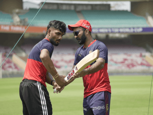 क्रिकेटर कनिष्क चौहान अब IPL में मचाएगा धूम:अंडर-19 क्रिकेट वर्ल्ड कप में किया था बेहतरीन प्रदर्शन, RCB की टीम में शामिल