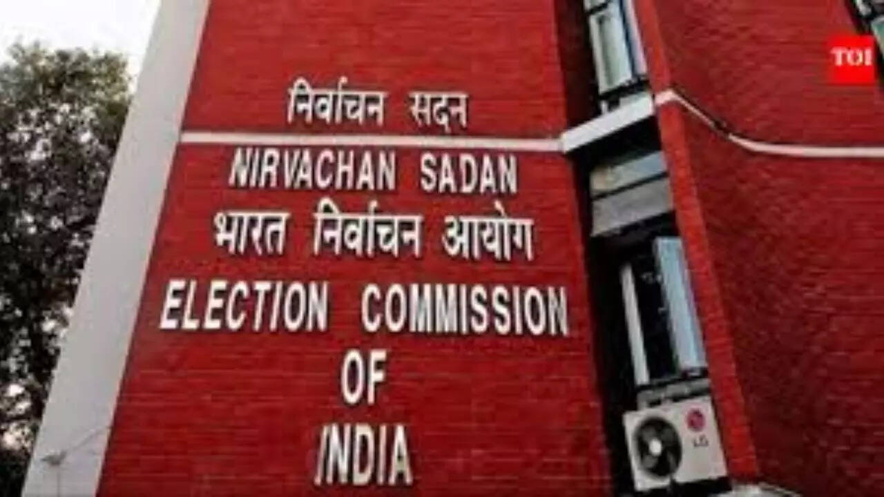 EC asks West Bengal govt to comply with its directives by February 17