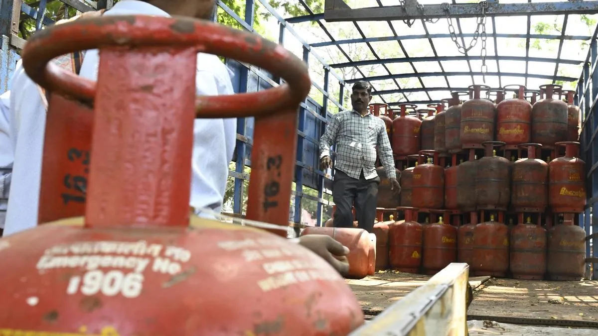 Government bars PNG users from retaining or refilling LPG connections