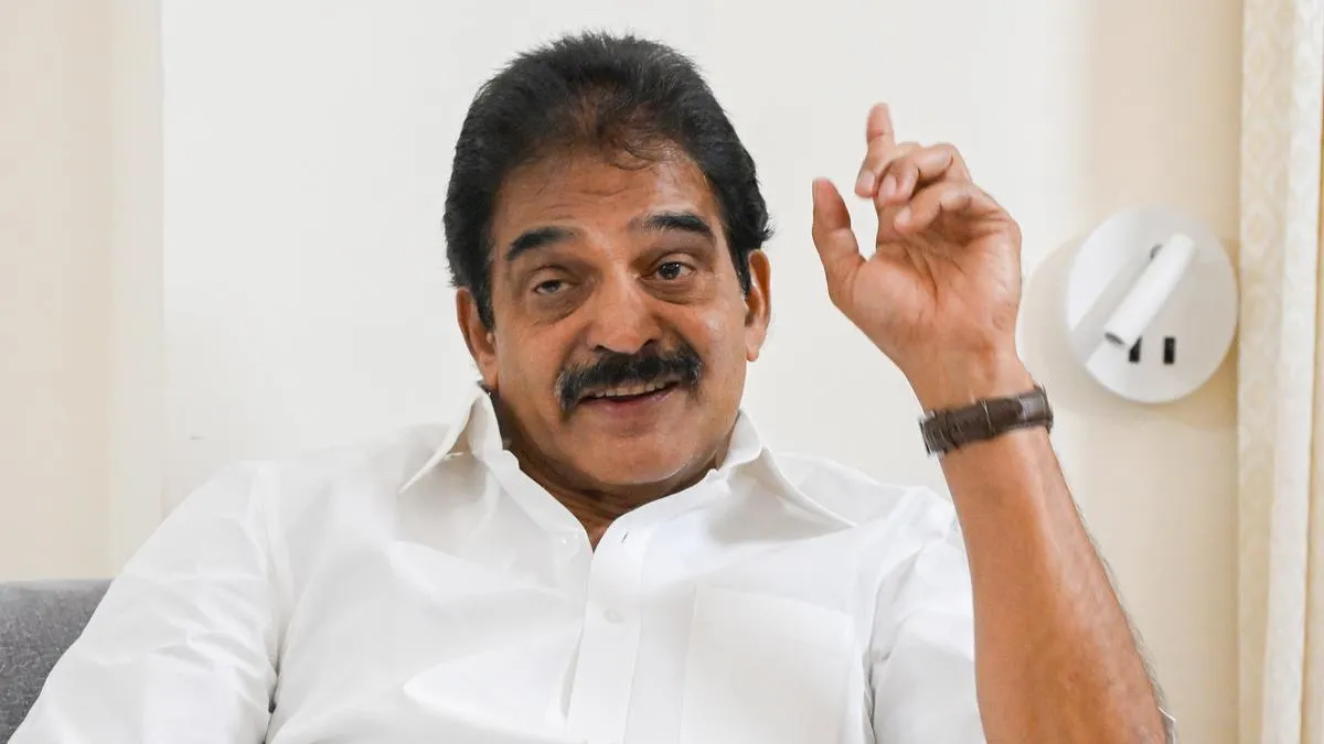 Kerala polls: K.C. Venugopal accuses Pinarayi Vijayan of targeting Rahul Gandhi, being silent on Modi