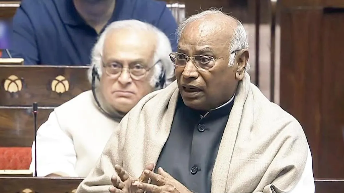Kharge blames Centre for &lsquo;security collapse&rsquo; after attack on Farooq Abdullah