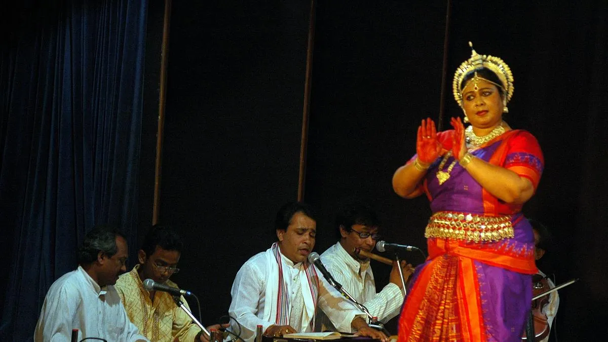 Odissi dancer Madhumita Raut dies of cardiac arrest