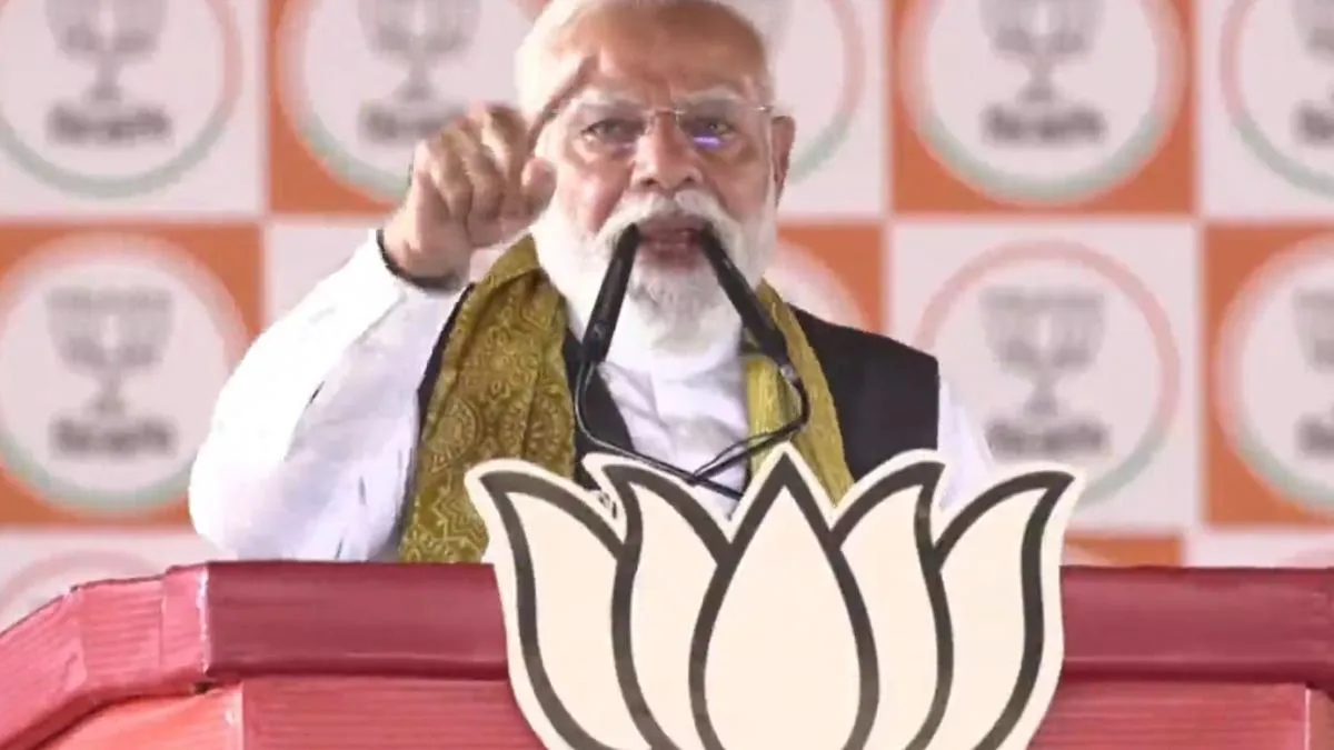 PM Modi urges voters to oust &lsquo;nirmam&rsquo; TMC government from Bengal; promises six guarantees if BJP wins