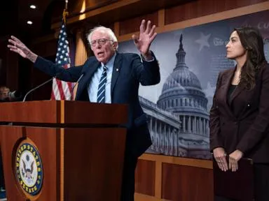  Sanders, Ocasio-Cortez push bill to impose AI data center moratorium