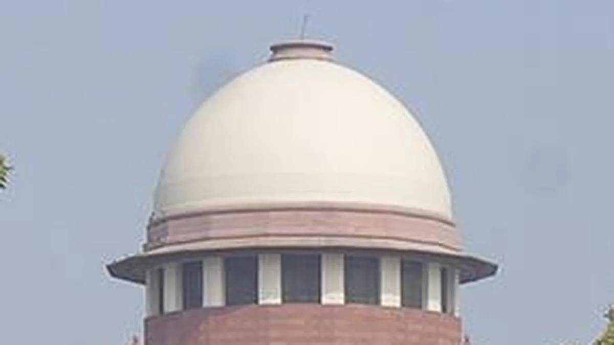 Supreme Court dismisses plea seeking ₹1 crore as fee and expenses for filing cases to 'save' former CJI