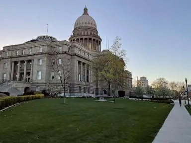  Sweeping Idaho bill would criminalize transgender bathroom use in private businesses