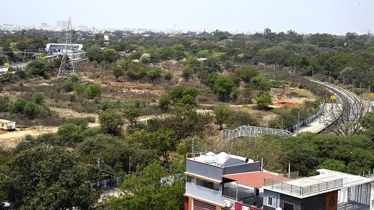 The curious case of SCR&rsquo;s twin stations