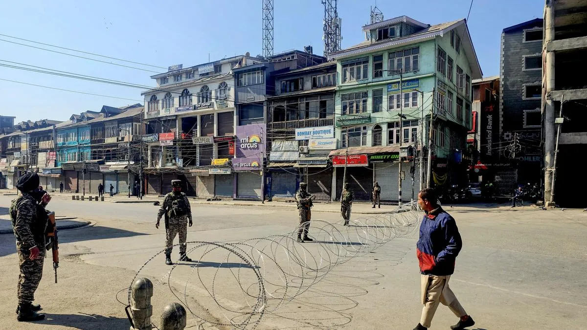 Transnational terror case: J&K Police's Counter Intelligence Wing carries out raids in three districts